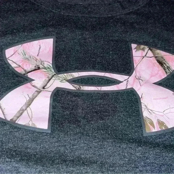 Under Armour charged get long sleeve with Pink hunting logo - Picture 2 of 3